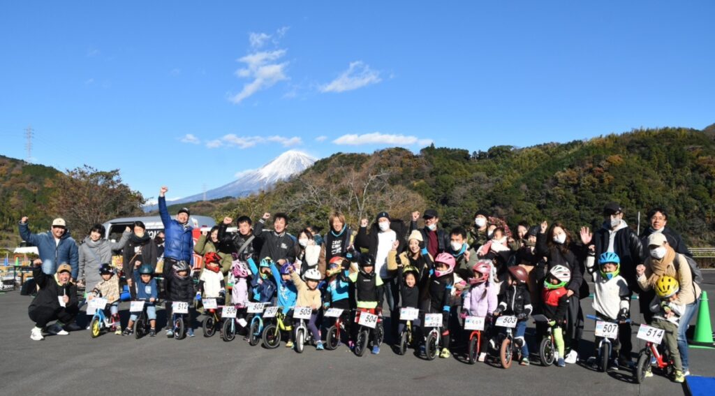 ランバイク用のスタート台です。（2人用）